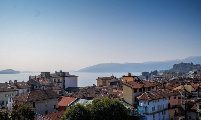Intra Apartment | Approx. 180 m² 4½-room penthouse apartment with 2 large balconies