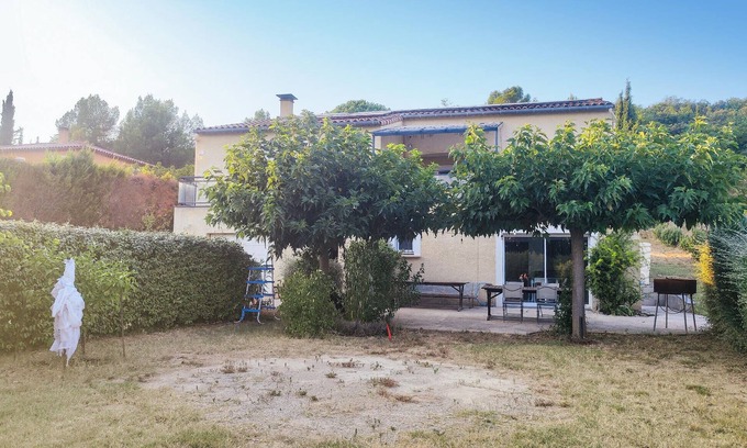 Lieuran-Cabrieres Apartment | APPT AVEC JARDIN PRIVE