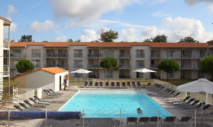 Lagord Condo | Appt cosy au calme | Centre bien-être & piscine