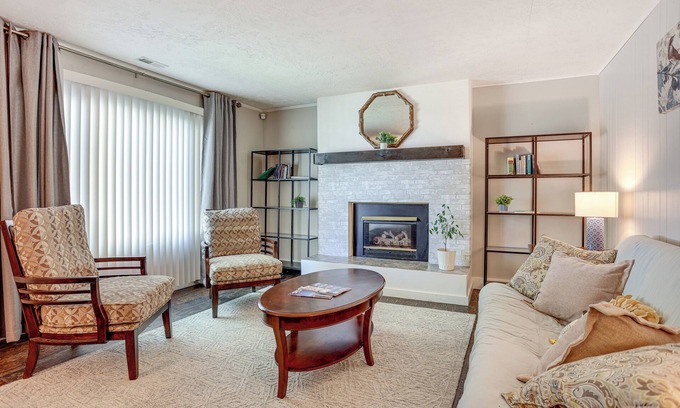 Ogden Apartment | Apt 3 Mi to Dtwn Ogden! Pet-Friendly Backyard