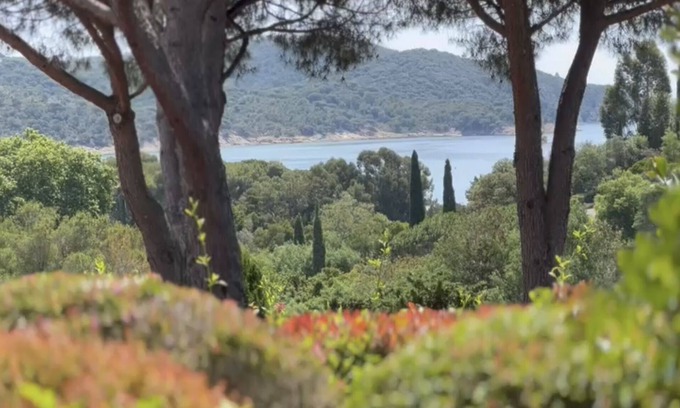 La Croix-Valmer Apartment | Apt 4 Pers. Sea View. Gigaro beach on foot. Croix Valmer Swimming Pool, Tennis