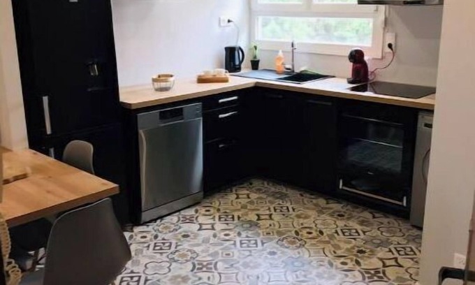 Besancon Apartment | Apt,55m2, Refait à Neuf,?tout Confort,wifi