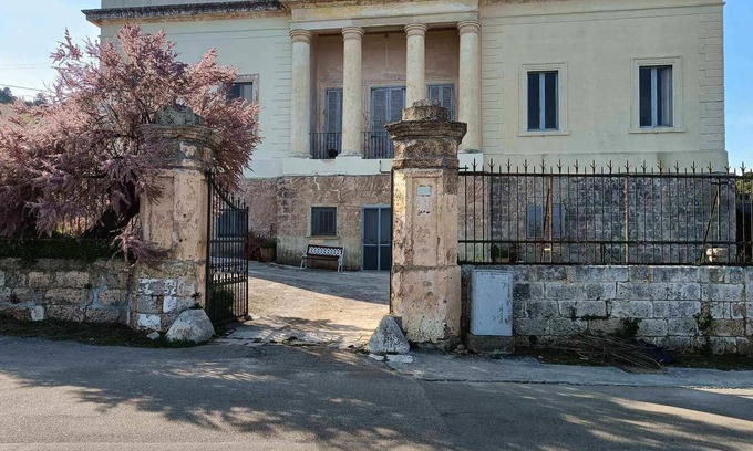 Porto Tricase House | Apt Carmela - Villa Risolo by Love Sud