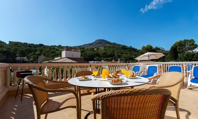 Cala San Vicente Apartment | Apt. David Grande, A/C, balcony, bedroom, WIFI, communal pool 280 m beach 300