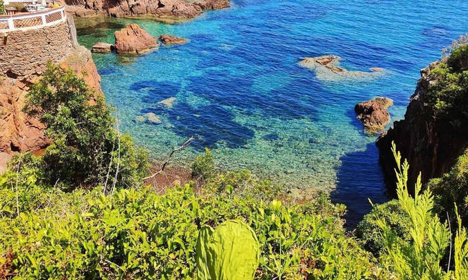 Boulouris-sur-Mer Apartment | APT IDEAL FOR COUPLE WITH CHILDREN, WIFI, REVERSIBLE AIR CONDITIONING, GARAGE.