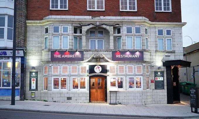 Margate Apartment | Apt - Sleeps 4/5 - Garden - Parking