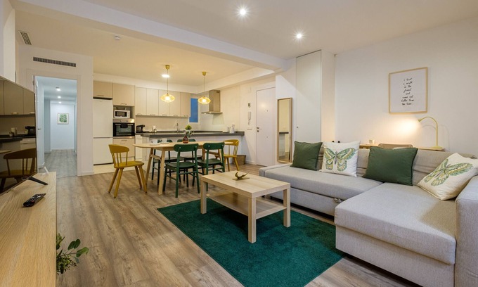 Jesus Apartment | Apt with Fluffy Beds & Private Patio