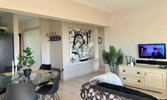 Muizenberg Apartment | Aqua Sands Escape 2 Bedroom