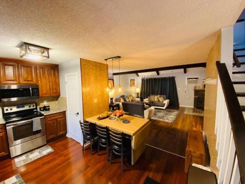 Village at Camelback Apartment | Aquatopia Waterpark-Pool-Tennis-Paintball- ZipLine 127