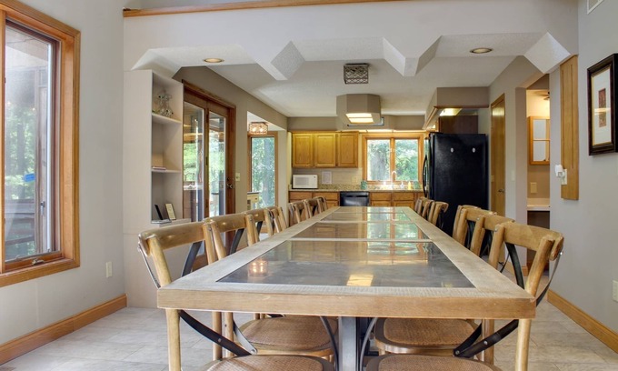 Lake Delton House | Arbor Dell 1 Block from Lake Delton