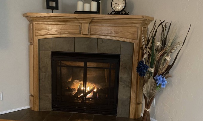 Arcata House | ARCATA cozy 2-bedroom with fireplace, close to downtown and Cal Poly Humboldt