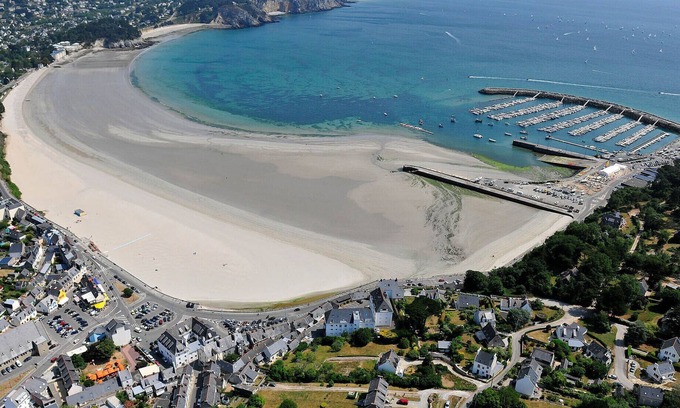 Crozon Villa | Architect Villa near the sea