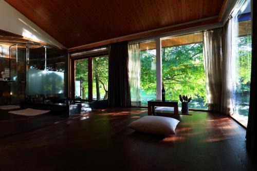 Shoufeng Cabin | Ardennes Villa