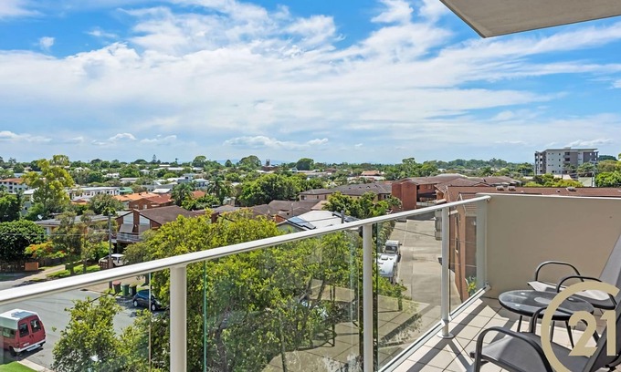 Redcliffe Apartment | Arena on Sydney 10a - Close to Redcliffe