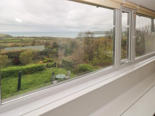 Dinas Cross House | Arfron