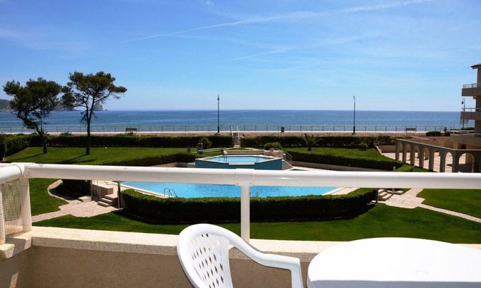 Els Griells Apartment | ARGONAVIS 206