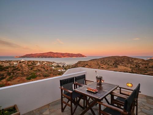 Psathi House | Aria Kimolos Residence