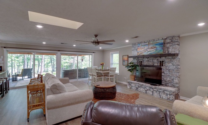 Greers Ferry House | Arkansas Vacation Rental on Greers Ferry Lake!