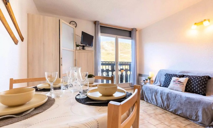 Pla d'Adet Apartment | Armazan Residence - Superb Studio Ski slopes feet