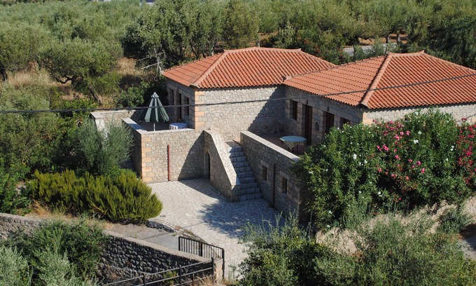 Lefktro Villa | Armonia 2 villa in quiet area 900 meters from the sea