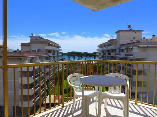 La Pineda Apartment | Aromar Rentalmar
