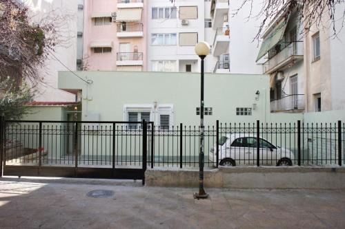 Athens Villa | Aroura Homes Garden House 2BR 2BA Free Parking