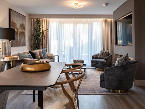 Isle of Arran House | Arran Shores Luxury Shorefront Garden Terrace Apartment 6