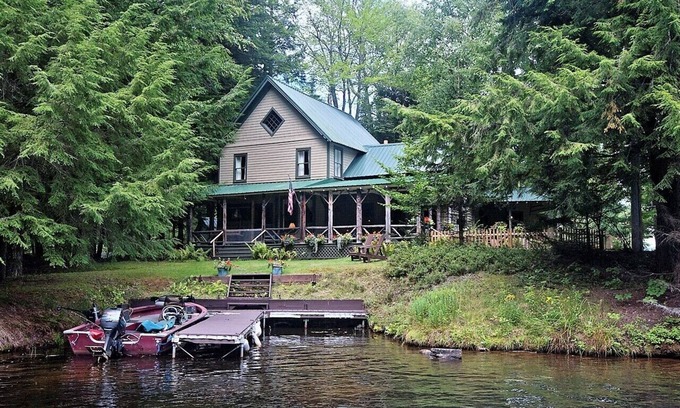 Inlet House | Arrowhead Camp. Welcome to a new Camp rental located in Inlet NY