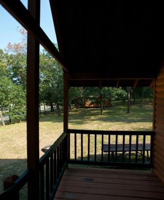 Marquette County Resort | Arrowhead Camping Resort Loft Cabin 22