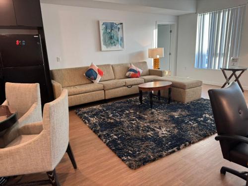 North of Montana Apartment | Art District Downtown Spacious Homes
