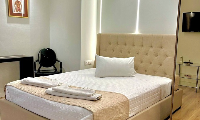 Mets Apartment | Artemis Apartment, Olympian Zeus Apartments