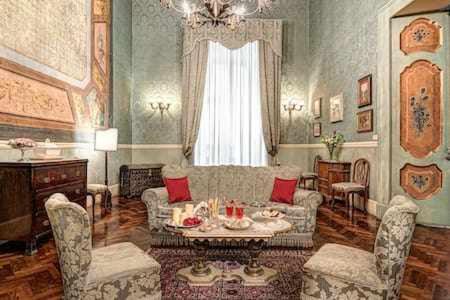 Naples City Centre Apartment | Arthouse Lady Marys Tribunali Luxury Suite