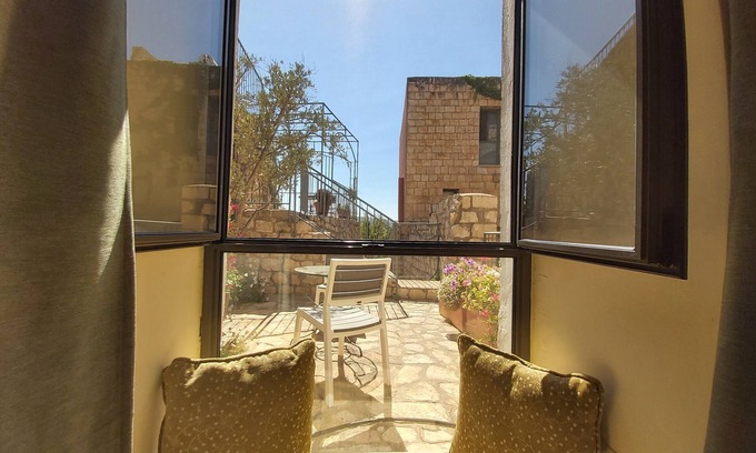 Artists Colony Bed & Breakfast | Artists' Colony Inn Zefat