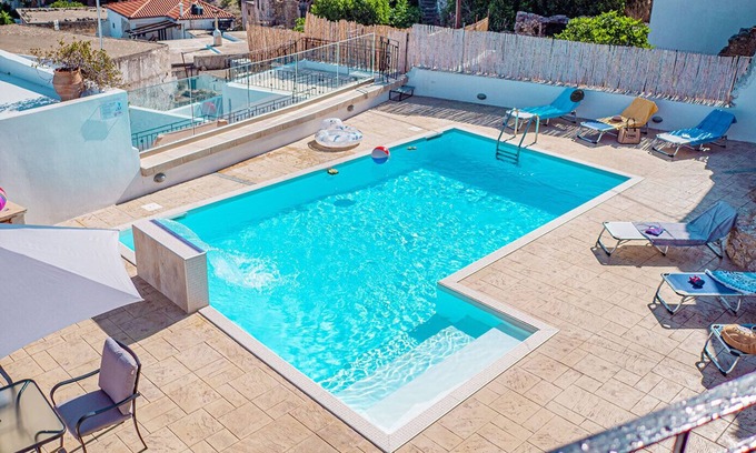 Kouroutai Apartment | Asfentamos Pool apartment