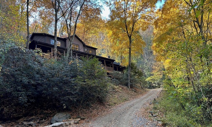 Fletcher Cabin | Asheville Mountain Side Cabin-Large Porch-HotTub-Trail-2 Streams-7 Wooded Acres!