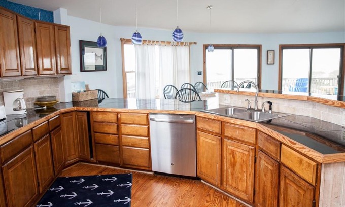 Avon House | Askins Creek House 42101