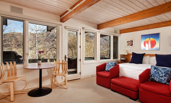 Aspen Condo | Aspen Alps - Studio with kitchenette and full bath -next to Aspen Mountain