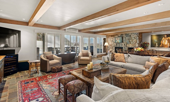 Aspen Condo | Aspen Alps Three bedroom condo - ski in/out of Aspen Mountain & Hot Tub