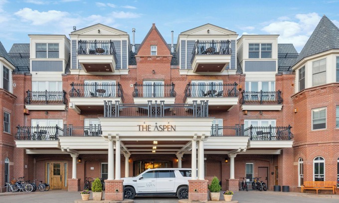 Downtown Apartment | Aspen Mountain Residences [Formerly Hyatt Grand Aspen] at Owner Direct Rates