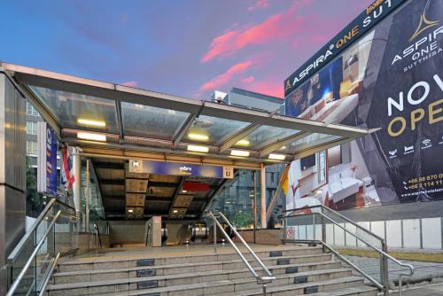 Samsen Nok Hotel | Aspira One Sutthisan