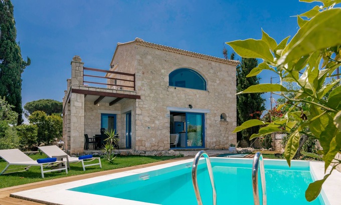 Neromilos Villa | Astarte Villas - Beach Villa Nout