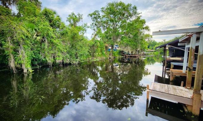 Astor House | Astor River House with 2 private boat slips
