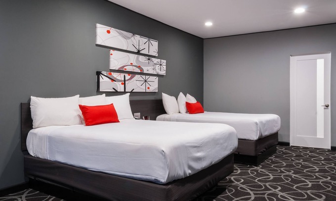 Lamanda Park Hotel | Astro Pasadena Hotel