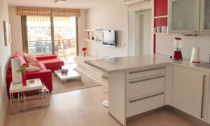San Agustin Apartment | Asunto Rannan Vieressä, Uima-allas, Ilmastointi ja Ilmainen Wifi