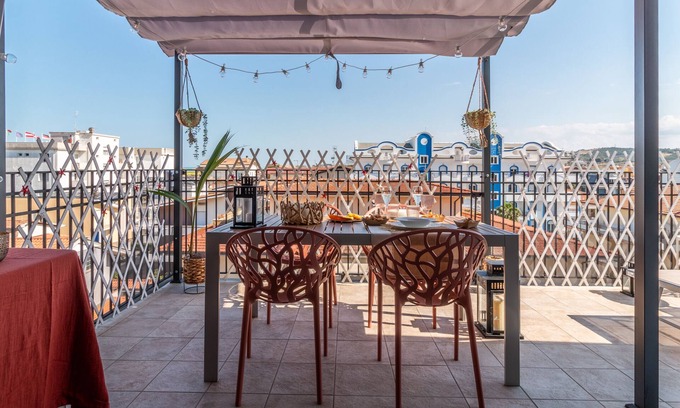 Tortoreto Lido Apartment | At 20 mt from the sea cozy panoramic penthouse for families with bike box and wifi