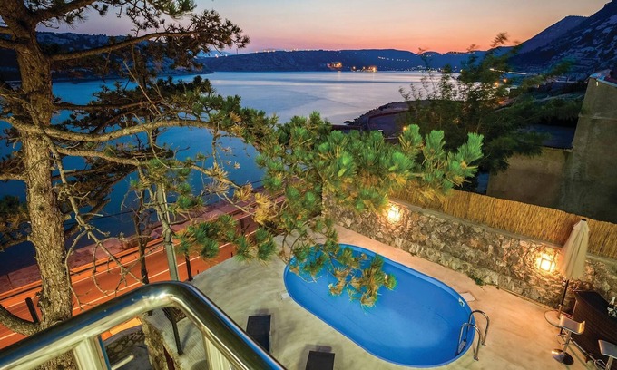 Bakarac House | At the beginning of the bay of Bakar you will reach the small village Bakarac, where you will find t