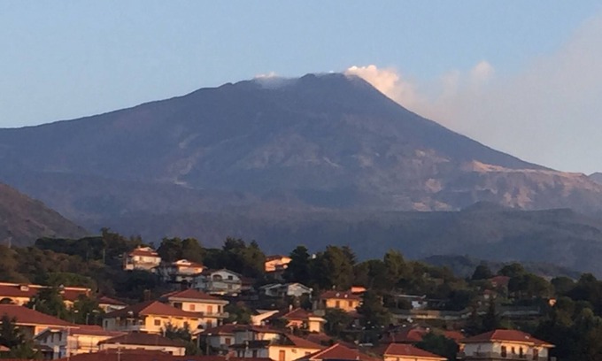 Nicolosi House | At the foot of the volcano