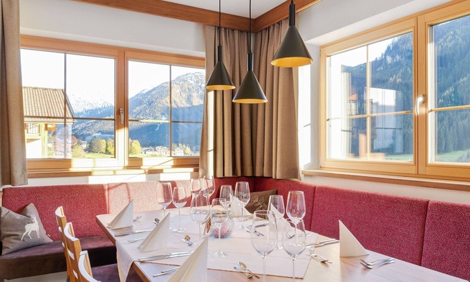 Wald im Pinzgau Apartment | Chalet in Wald near Ski Slopes
