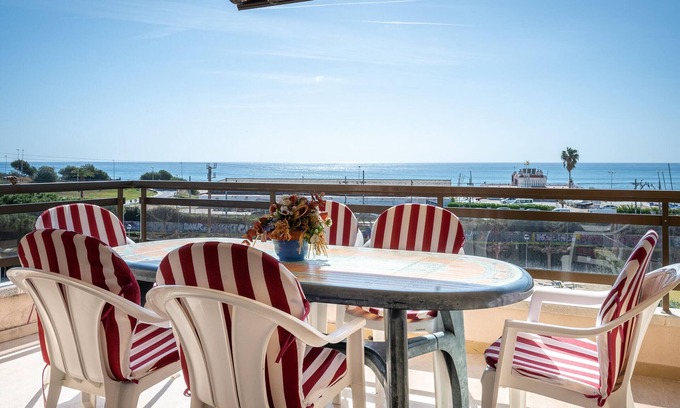 Torredembarra Apartment | AT126 Les Dunes: Apartamento con piscina a 300 m de la playa