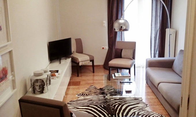 Ampelokipoi Apartment | Atenéo, a modern flat downtown Athens! AMA 00000054917